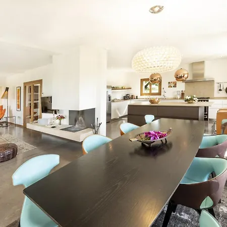 ヴィラ Felicia In Pittulongu 5 Bedrooms With Pool And Wifi